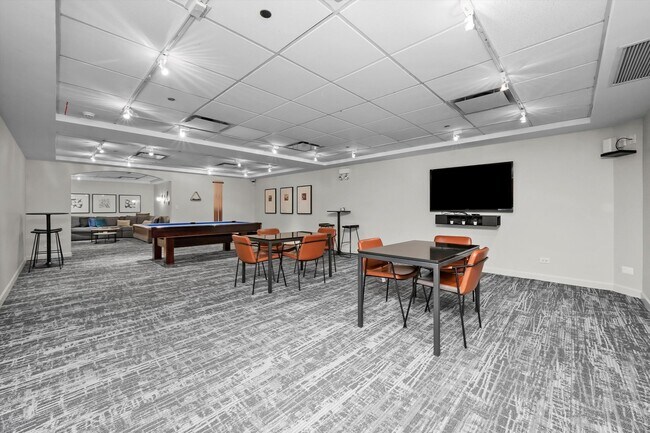 Building Photo - 30 E Huron St