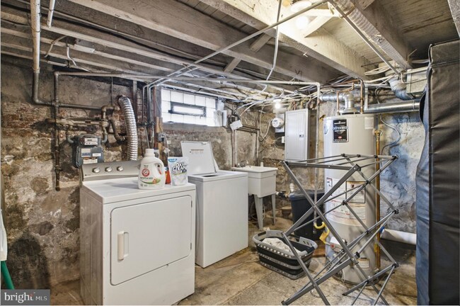 Building Photo - 1733 Blair St