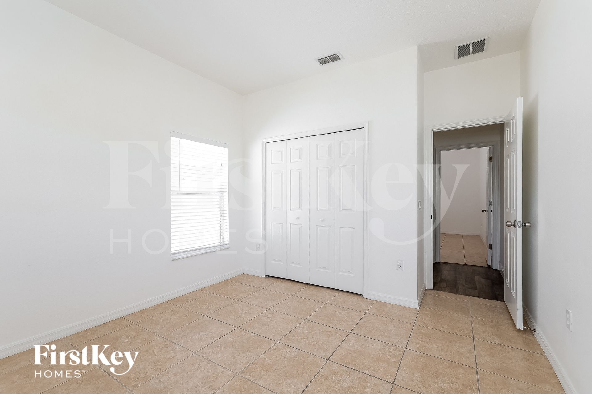 Building Photo - 209 Magical Way