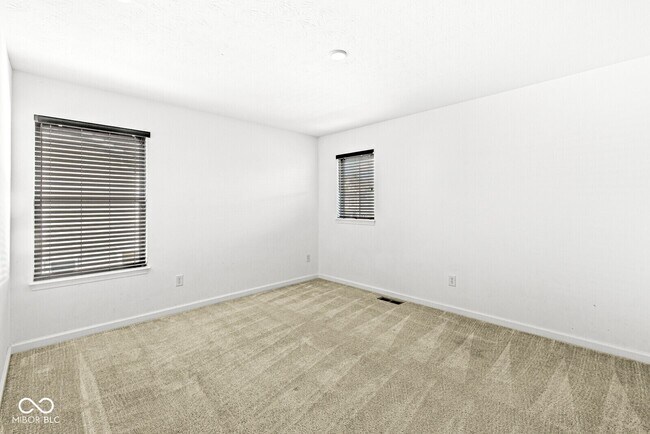 Building Photo - 7826 Gray Eagle Dr