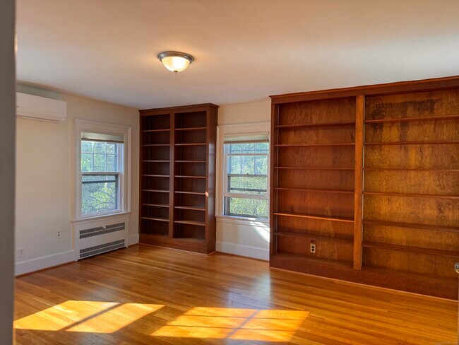 Building Photo - 65 Spring Garden St