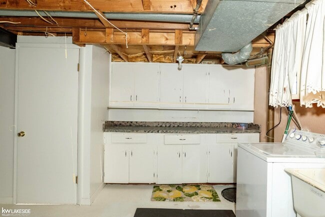 Building Photo - 28115 Little Mack Ave