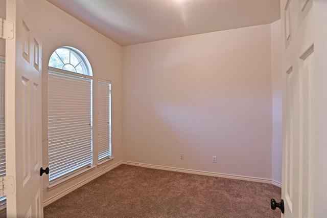 Building Photo - 1073 Red Hawk Dr