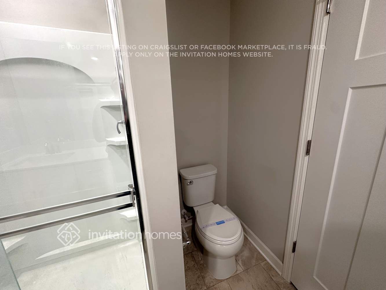 Building Photo - 10904 Everest Pl N