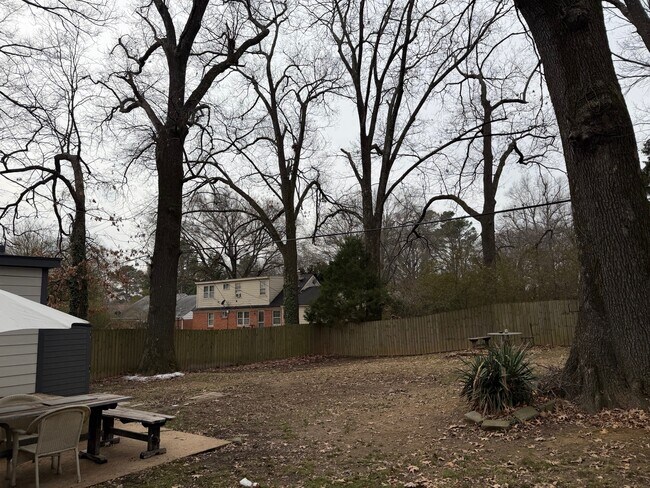 Building Photo - 1159 Echles St