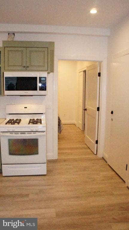 Building Photo - 1900 S Randolph St