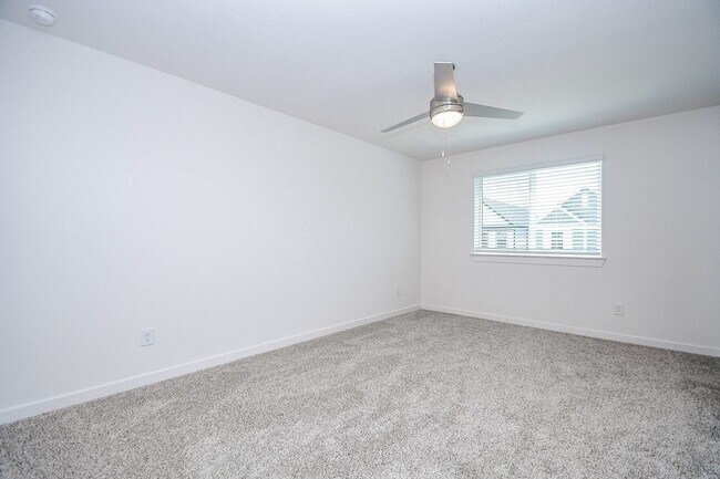 Building Photo - 3578 Lovebird Ln