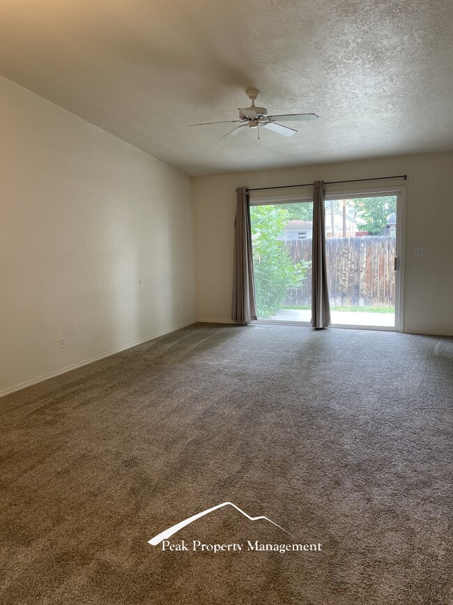 Building Photo - 6196 W Villa Park St