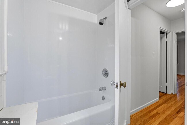Building Photo - 2302 Colston Dr