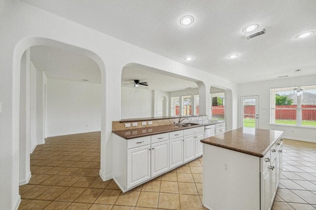 Building Photo - 26402 Larkspur Ridge Dr
