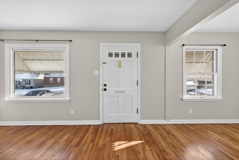 Building Photo - 10765 St Xavier Ln