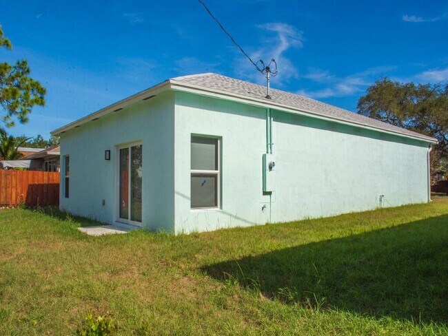 Building Photo - 2505 87th Ave