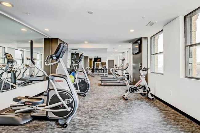 Building Photo - 50 W Broad St