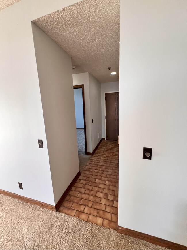 Building Photo - 123 N Locust St