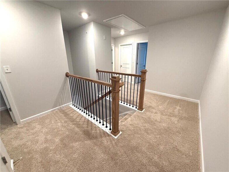 Building Photo - 401 Lanier Cir