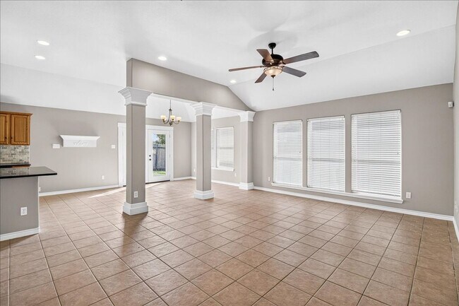 Building Photo - 5114 Spring Brook Dr