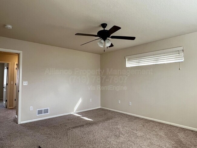 Building Photo - 6280 San Mateo Dr