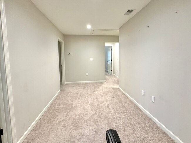 Building Photo - ShenandoahLn6668