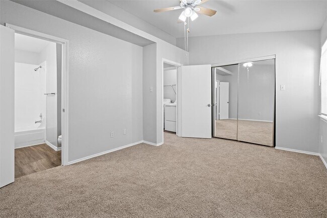 Building Photo - 1815 River Crossing Cir