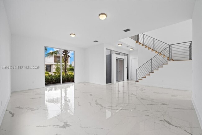 Building Photo - 16710 Botaniko Dr N