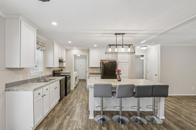 Building Photo - 4704 47th Ave