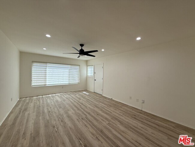 Building Photo - 25226 Loytan St
