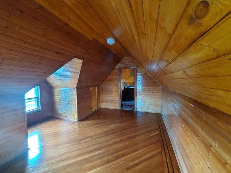 Building Photo - 21039 90th Ave