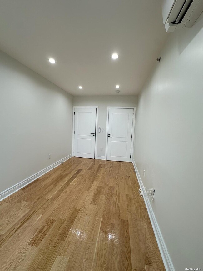 Building Photo - 101-07 91st St