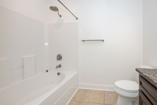 Building Photo - Charming Home Move-in Ready!
