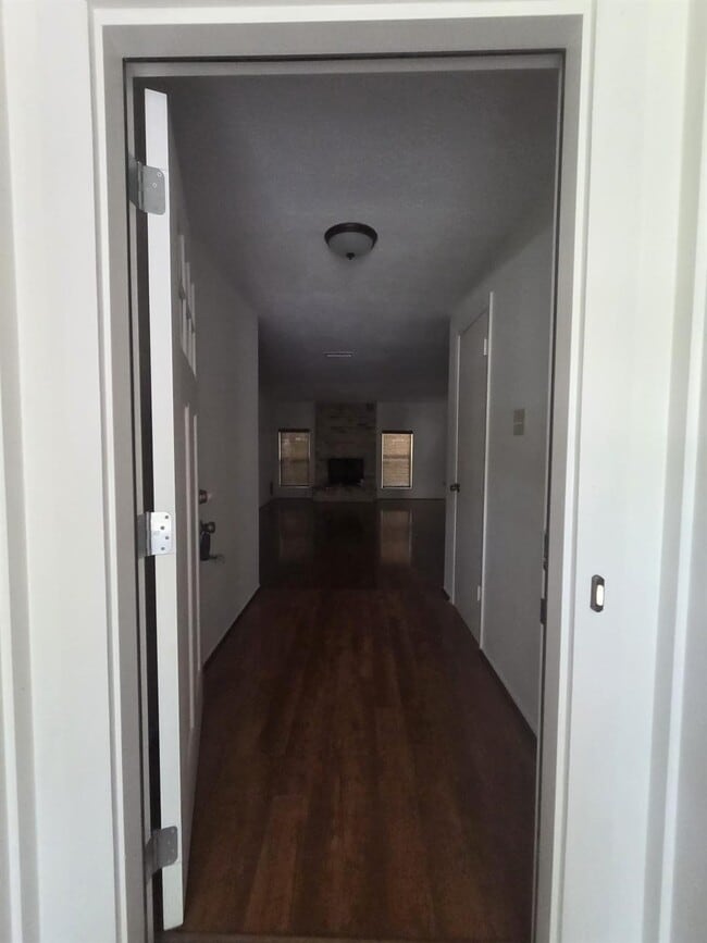 Building Photo - 21 N Waxberry Rd