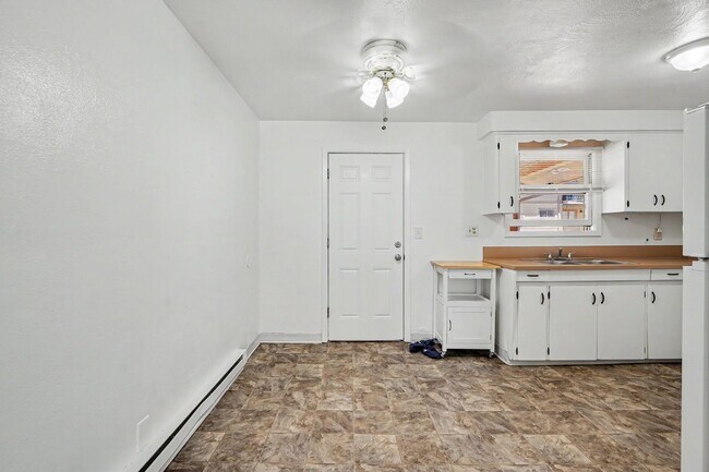 Building Photo - 2519-2521 Hyde Ct SE