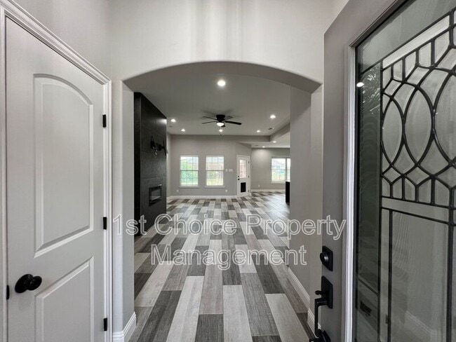 Building Photo - 5413 Harrys Pl