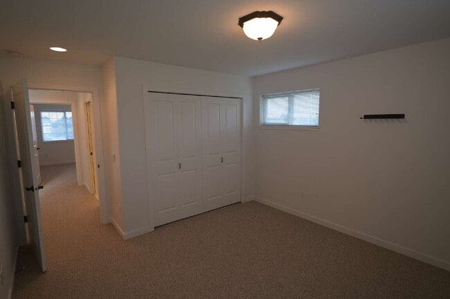 Building Photo - Modern & comfortable home in a country setting on 1 acre in Sequim