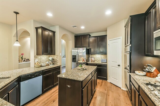 Building Photo - 111 Quail Meadow Dr