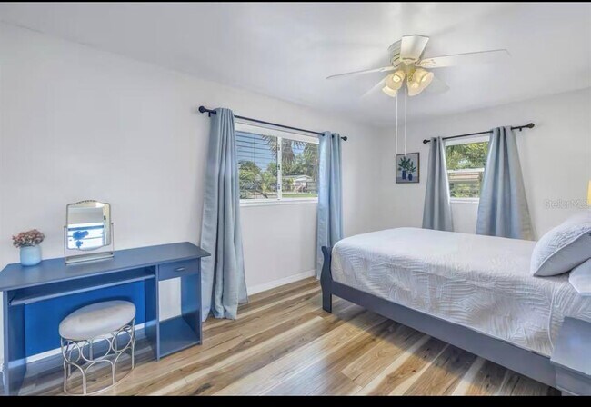 Building Photo - 8199 115th St N