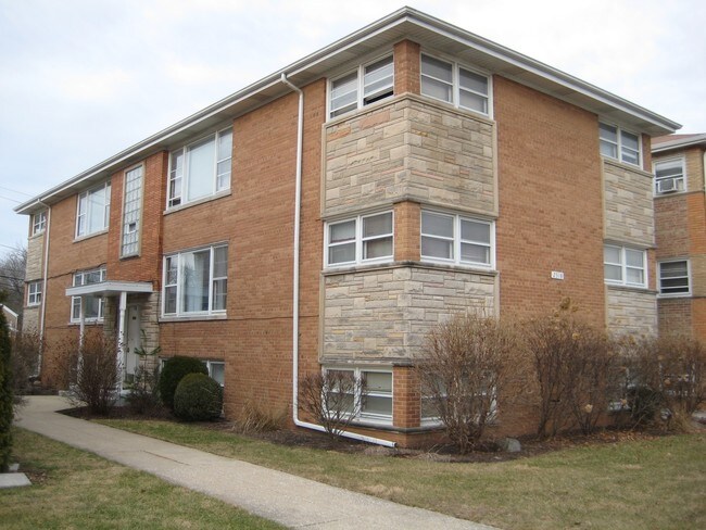 Primary Photo - 2318 S 17th Ave