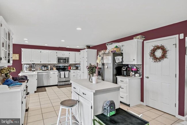 Building Photo - 201 Sunbrook Dr