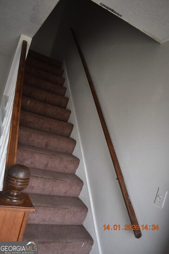 Building Photo - 4934 Log Cabin Dr