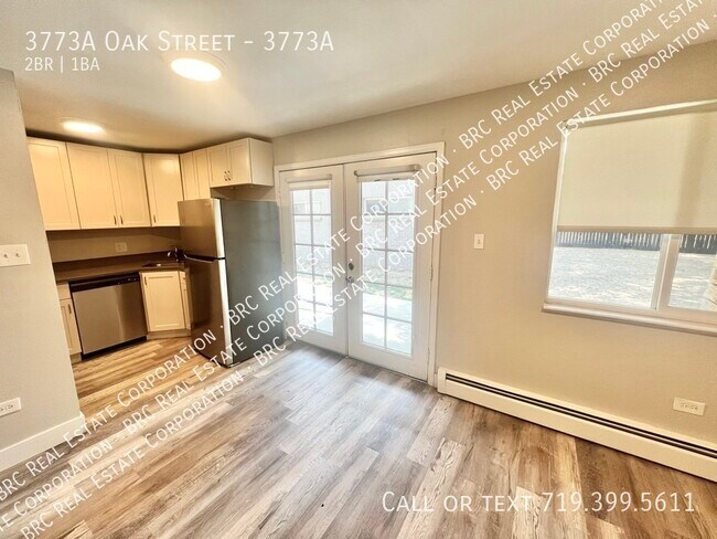 Building Photo - 3773 Oak St