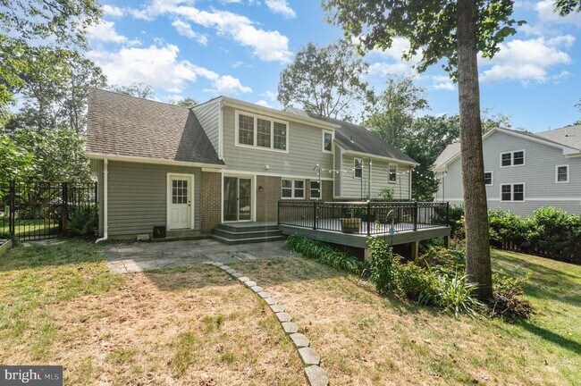 Building Photo - 519 Woodland Ct NW