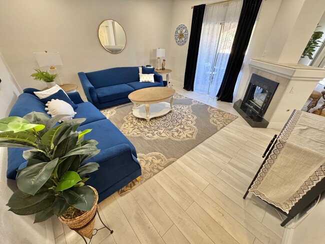 Building Photo - BEAUTIFUL 1 BEDROOM, 1 BATH CONDO FOR RENT...