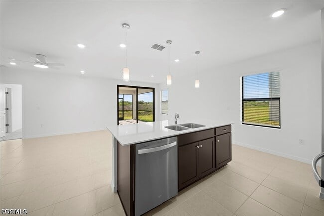 Building Photo - 270 Silent Lk Dr