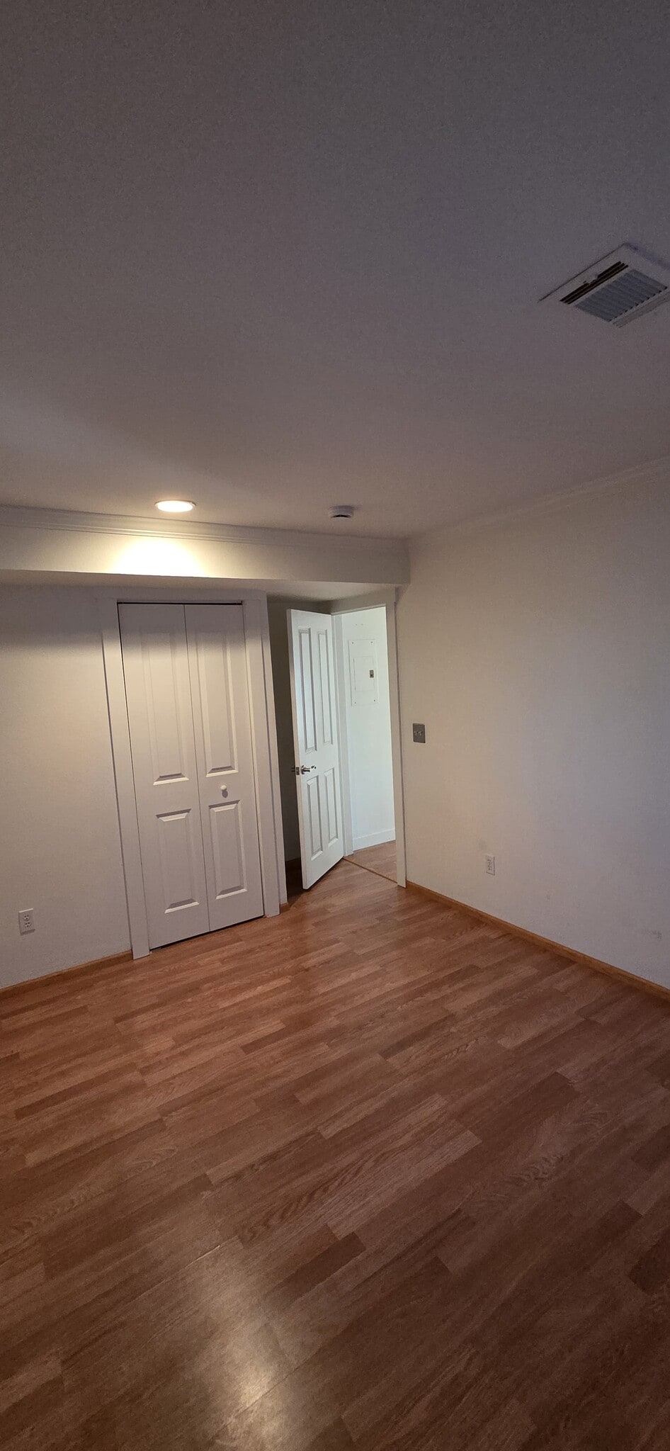 Small bedroom - 1472 Albion St