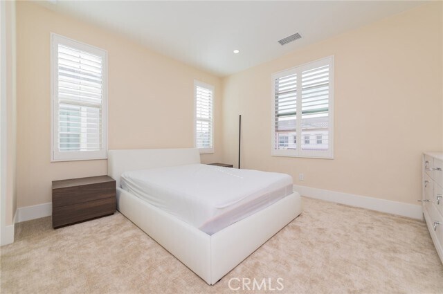 Building Photo - 58 Longchamp