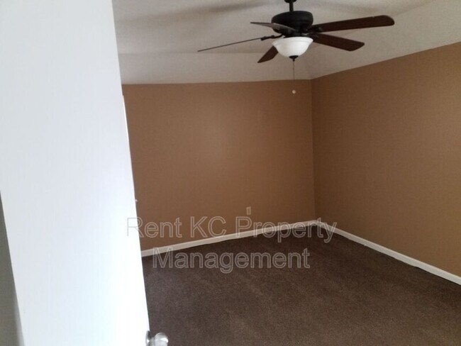 Building Photo - 10013 N Harrison Dr