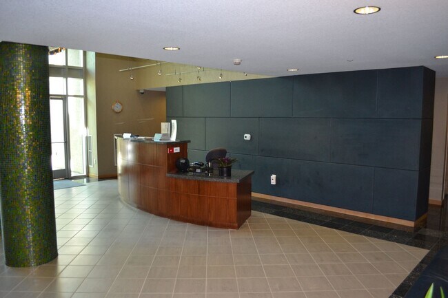 Building Photo - 850 Beech St