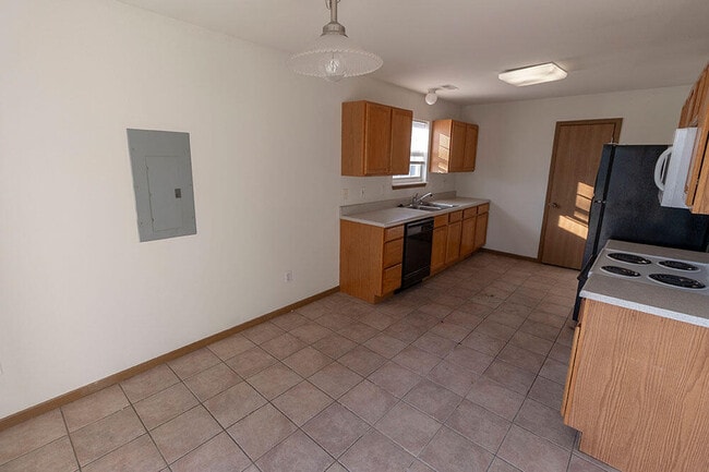 Building Photo - 1602 Typhoon Dr