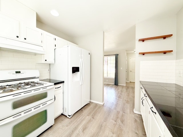 Building Photo - 1059 NW Gladiola Ct