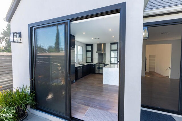 Building Photo - 5150 Loleta Ave