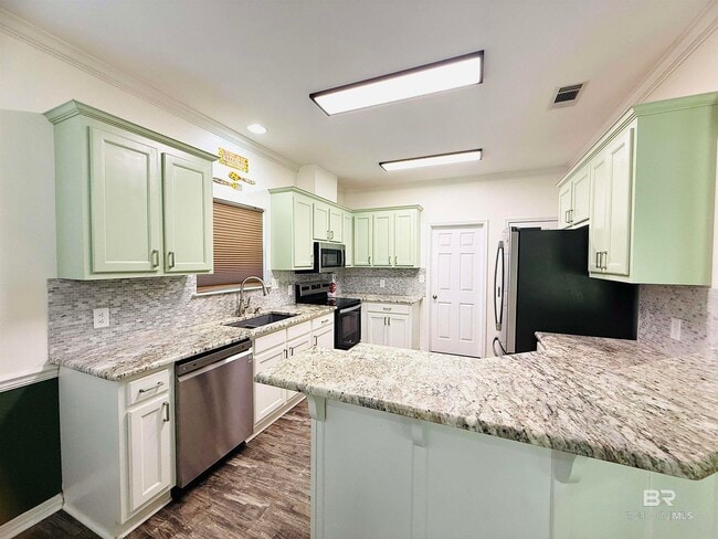 Building Photo - 31424 Oakridge Dr